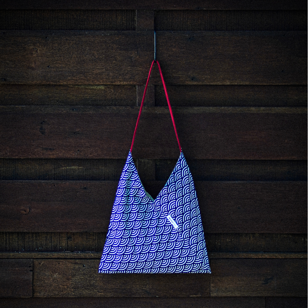 Mara Rak, Small Shoulder Sling | Short Red Handle